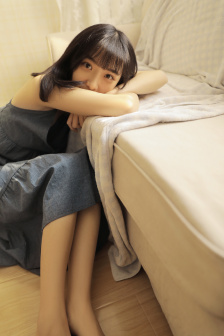 绑架美女封嘴憋尿的故事